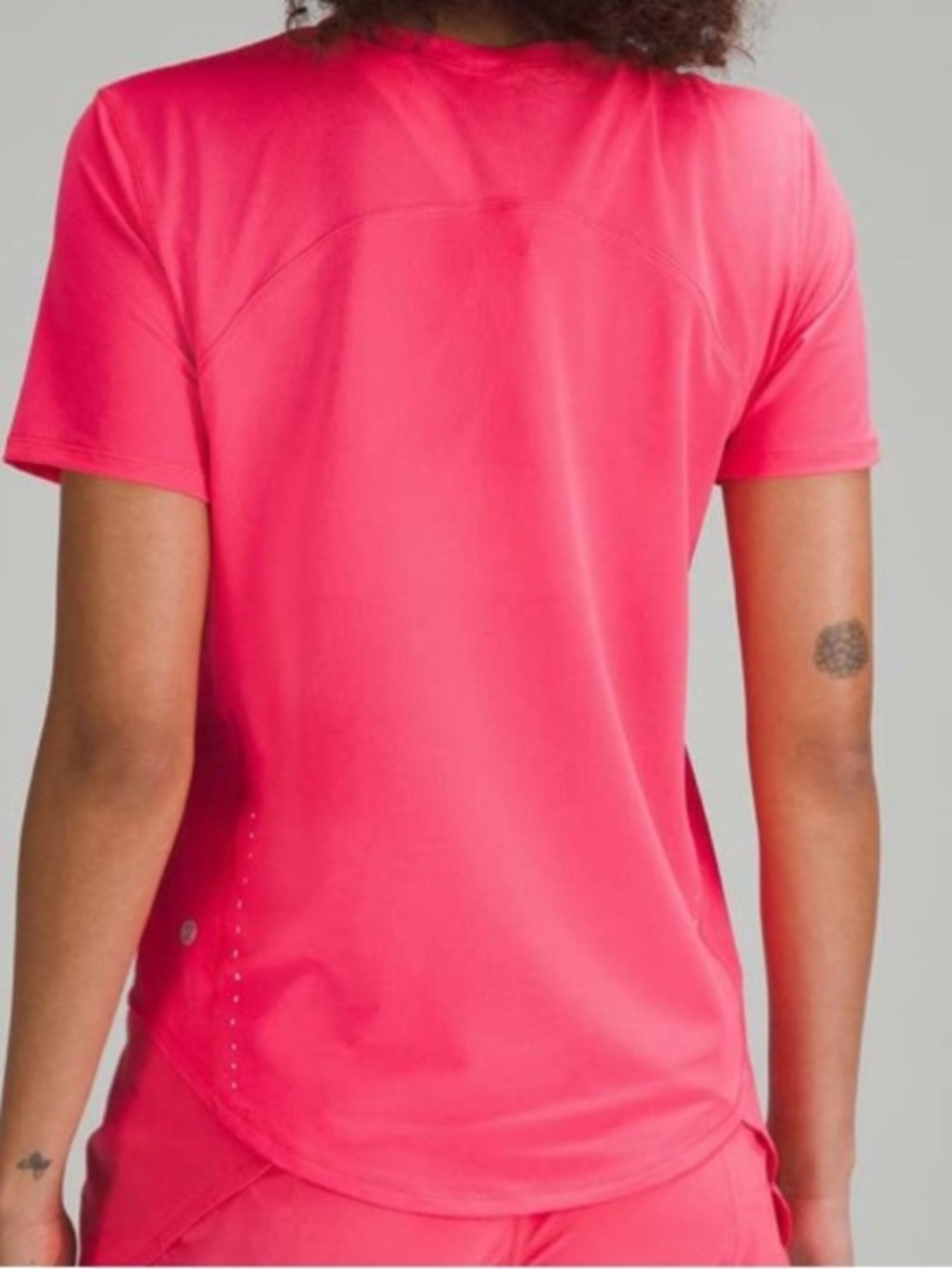 Lululemon High-Neck Running and Training T-Shirt in Lip Gloss Size Large***